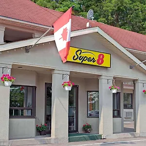  Hotel Super 8 By Wyndham North Canada