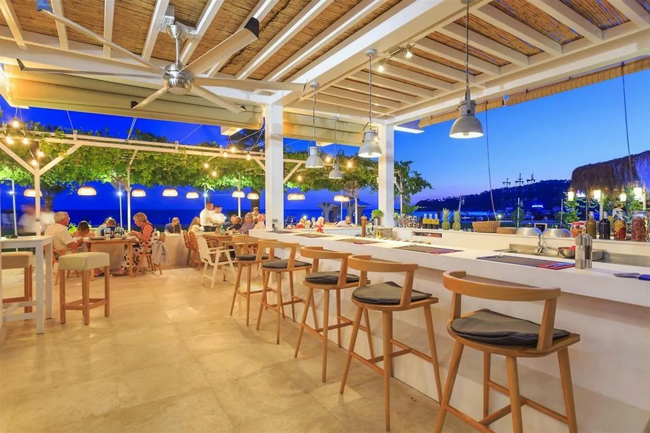 Ecclesia Hotel - Adult Only Олудениз